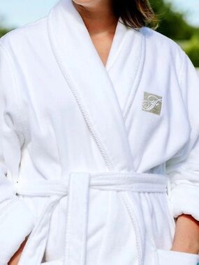 Fairmont White Plush Luxury Collar Robe with Gold Monogram Embroidery One Size